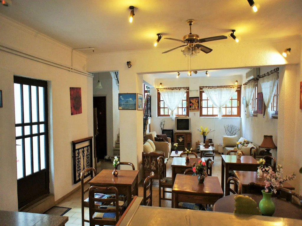 Anthemis Hotel