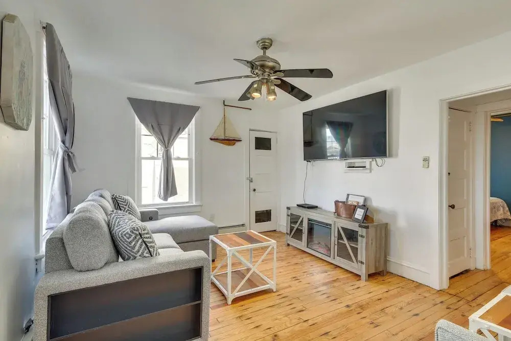 Walk to Convention Center & Boardwalk! Family Apt
