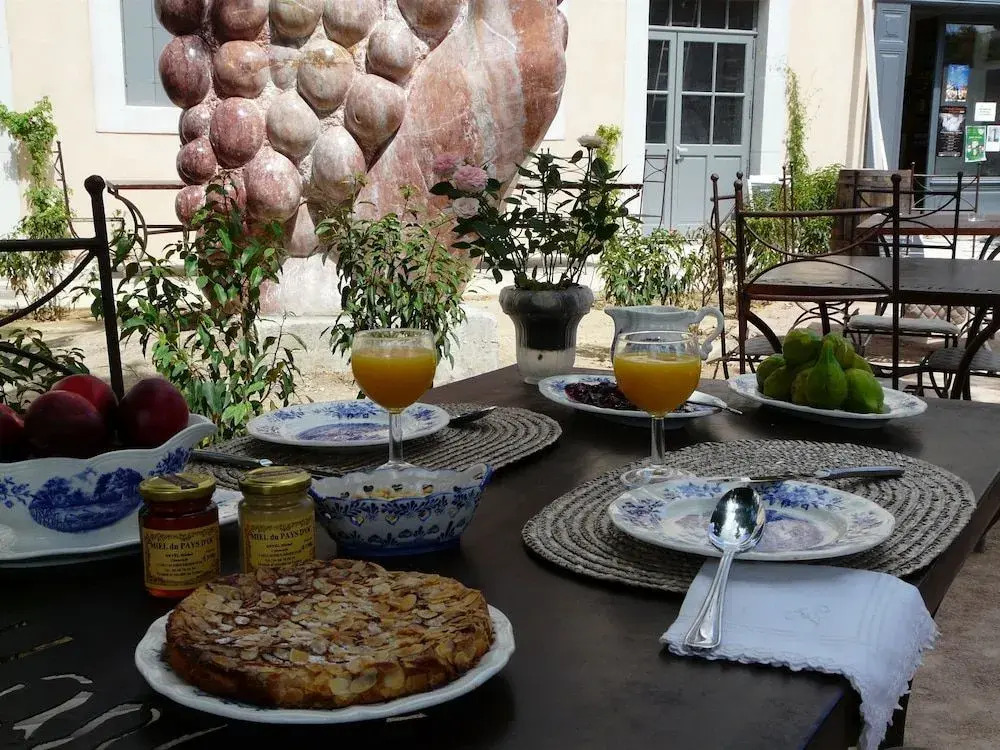 Contact Hôtel Le Minervois - Hôtel & Restaurant Au nord de Carcassonne