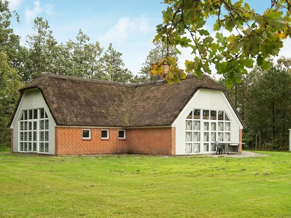 Charming Holiday Home in Nørre Nebel With Swimming Pool