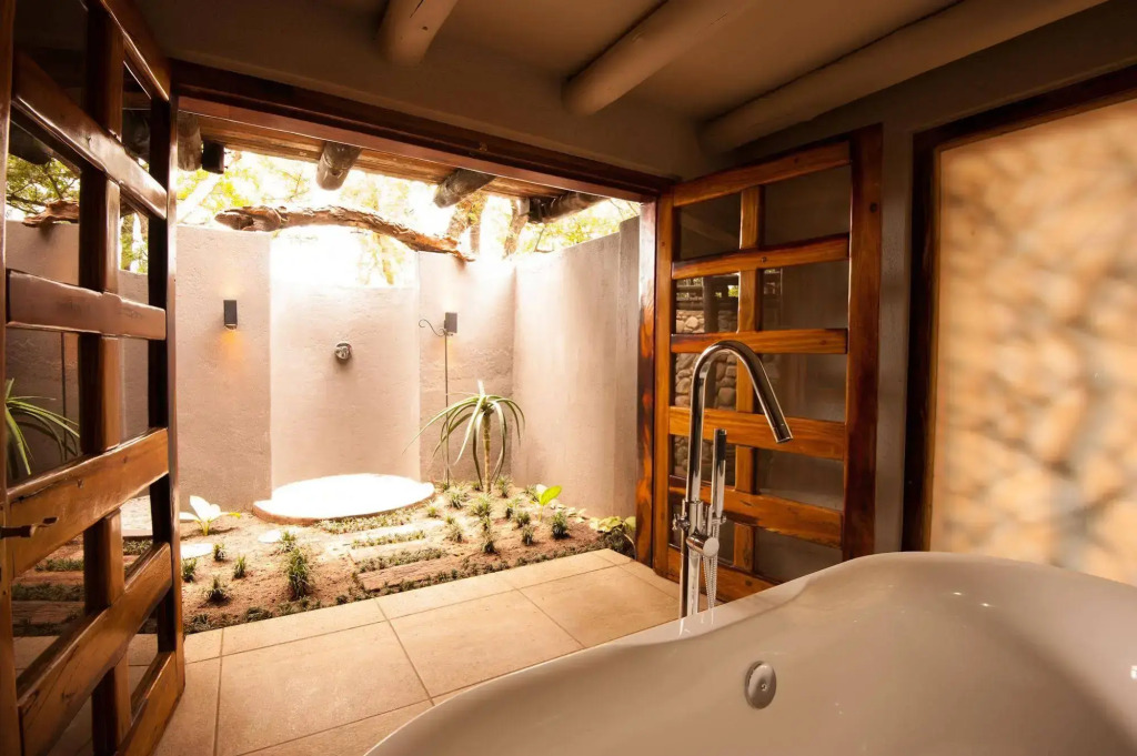Indlovu River Lodge