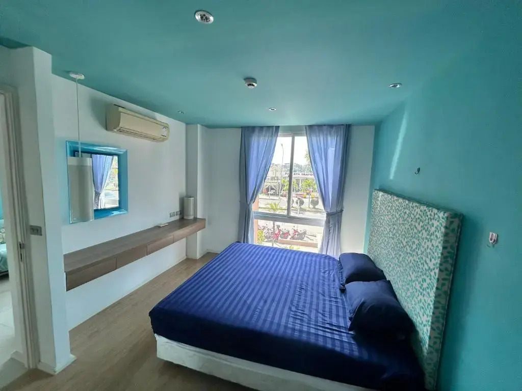 Atlantis Condo & Water Park Pattaya By the Sea