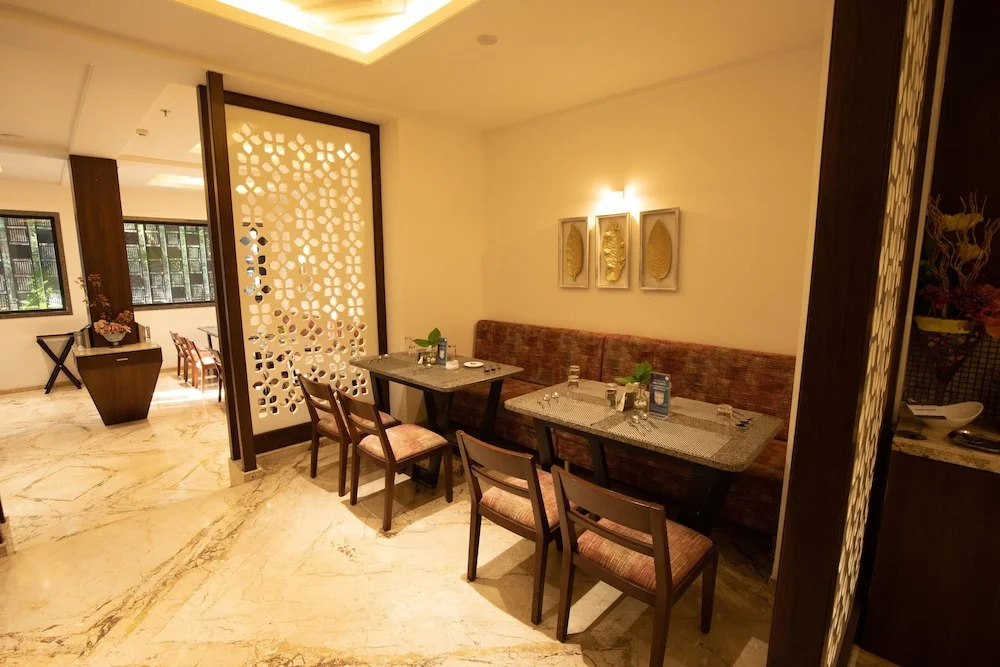 Tripli Hotels Shourya Residency