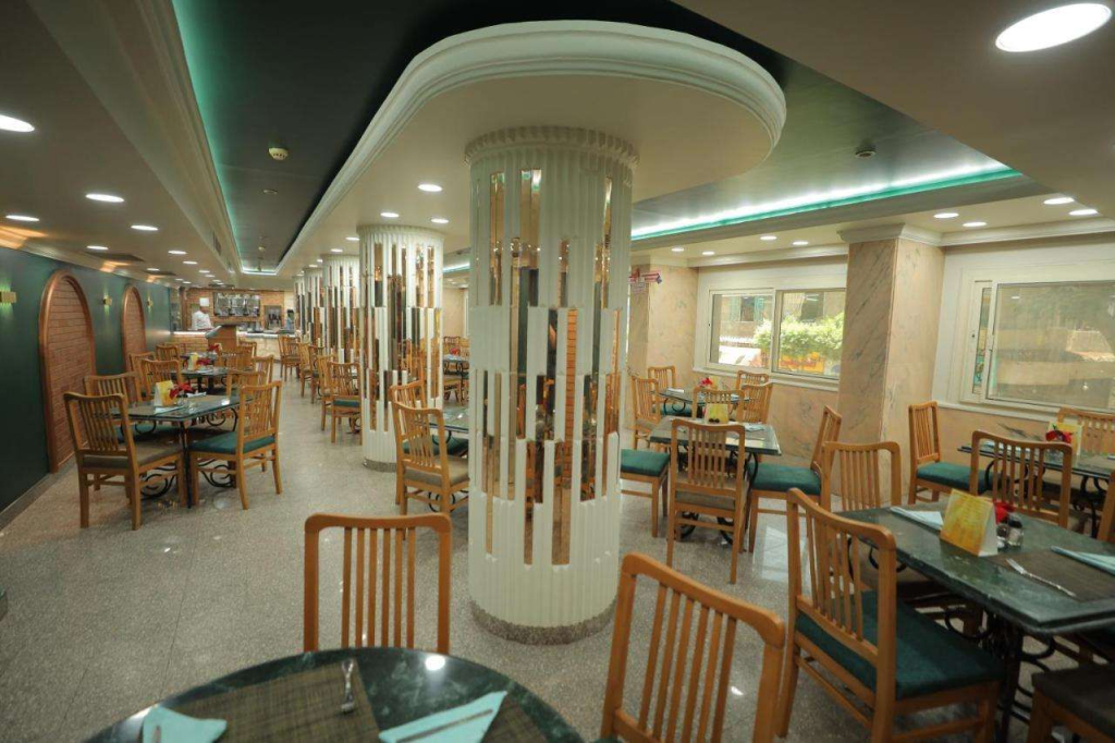 Happy City Hotel