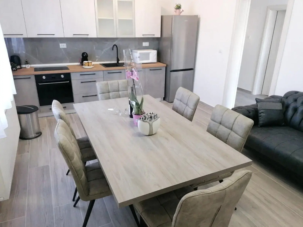 Apartments Lilac- 100m from beach