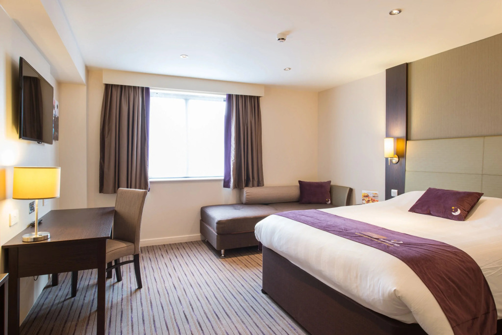Premier Inn Basingstoke Town Centre Hotel