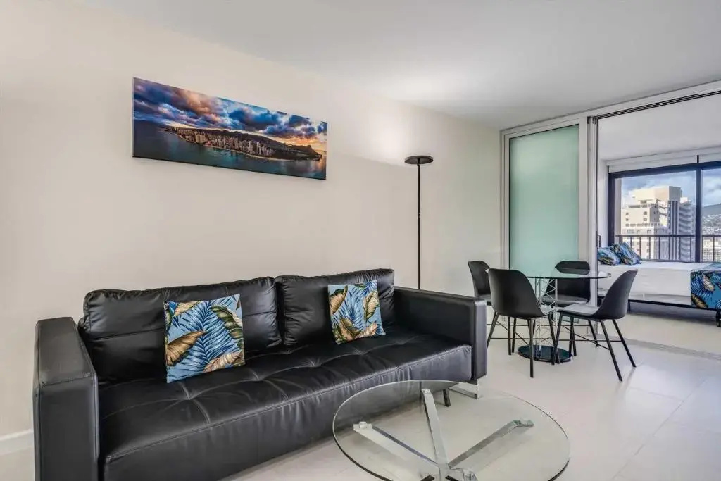 Discovery Bay 3717