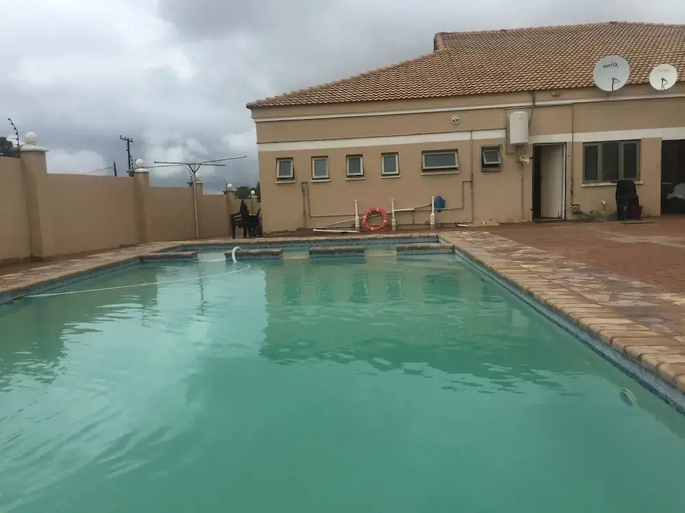 Warm Hands Hotel