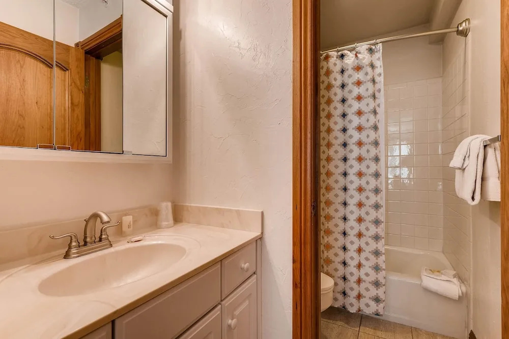 Westwind 406 2BD 2BA Gold Condo