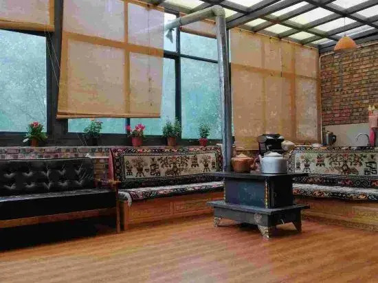 Shangri-La Haba Summit Inn