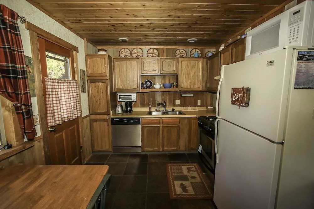Aspen Chalet - 3 Br home by RedAwning