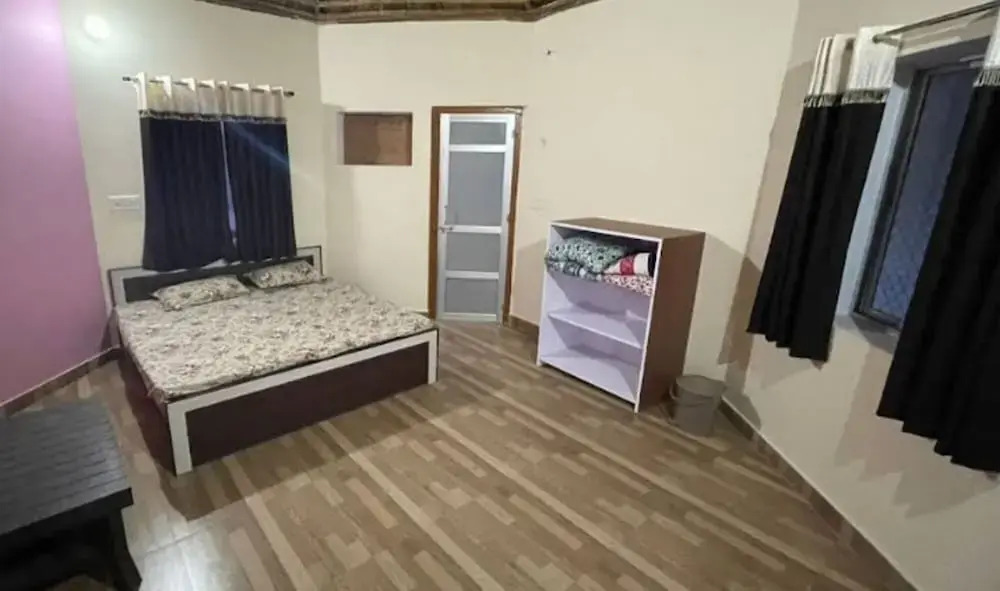 Shyam Luxurious Huts & Guest House