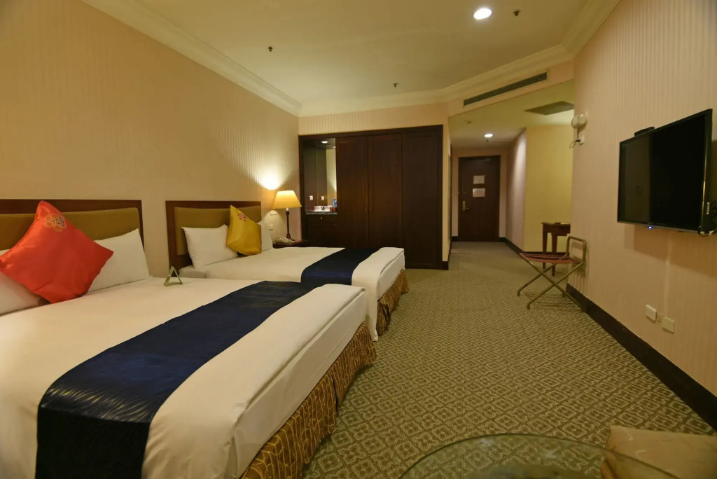 Wei-Yat Grand Hotel