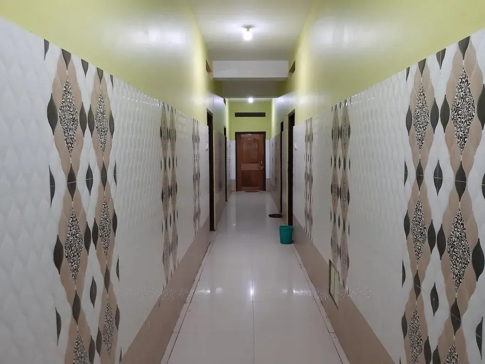 Goroomgo Puri Dham Lodge Puri