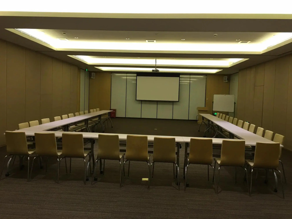 JI Hotel Shanghai Oriental Pearl Tower