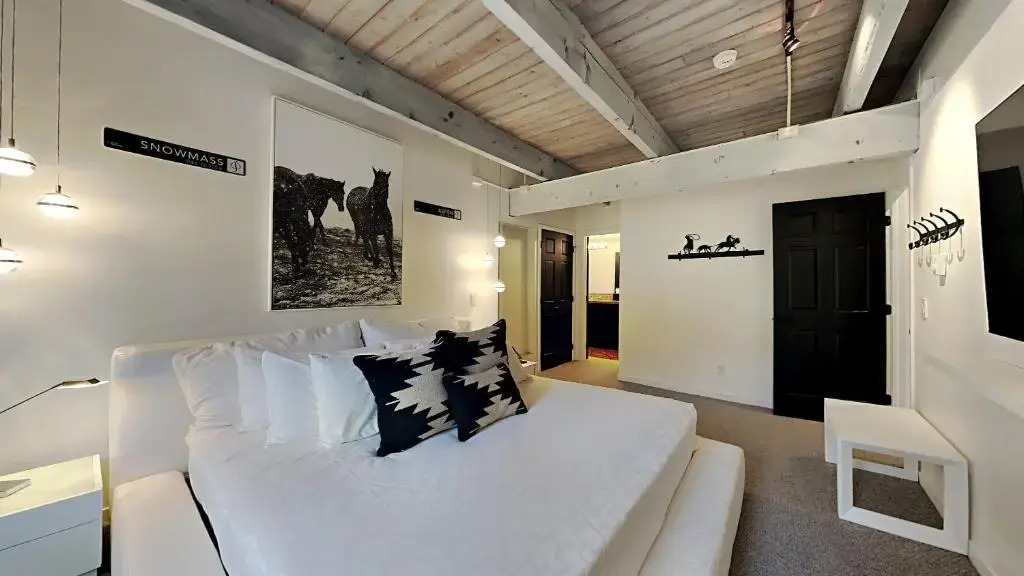 Timberline Condominiums 2 Bedroom Deluxe Unit D2H
