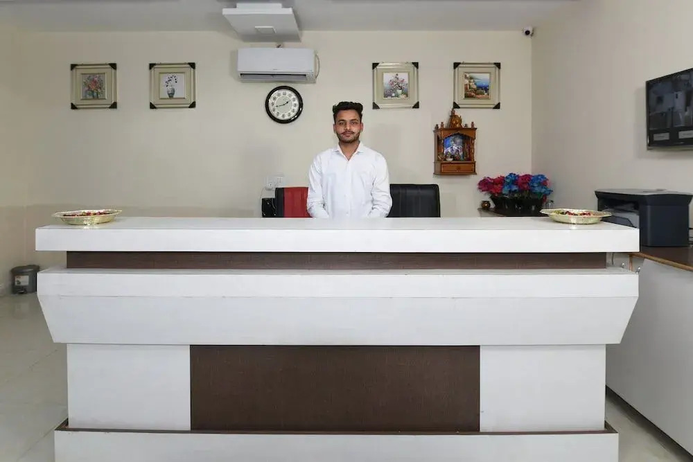 Hotel Metro Stays-Couple Friendly