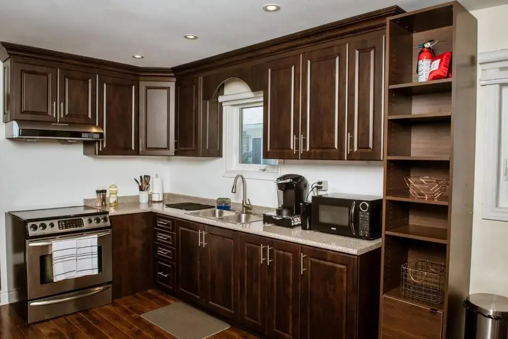 Honey I'm Home Suite 2 bedroom upper level