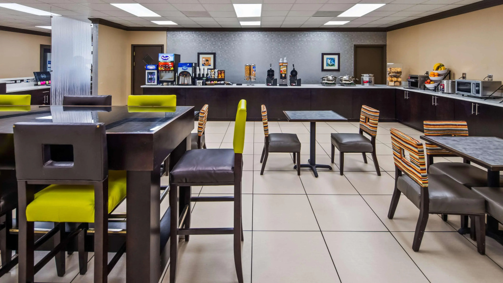 Отель Greenville Airport Inn