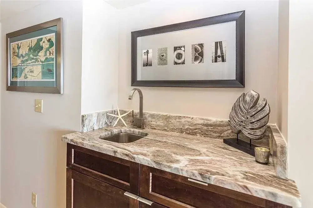 Wind Drift 208 - 2 Br condo by RedAwning