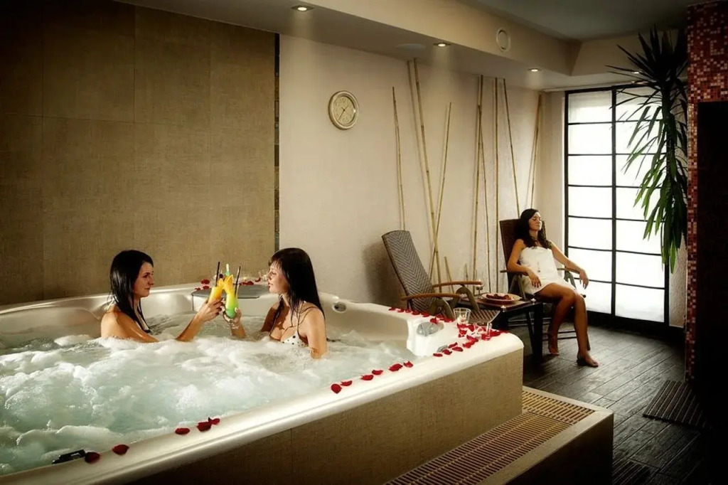 Hotton Hotel