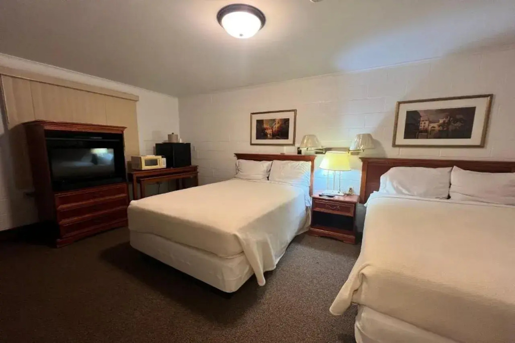 Hotel Prairie Winds Carthage Keokuk Hwy 136