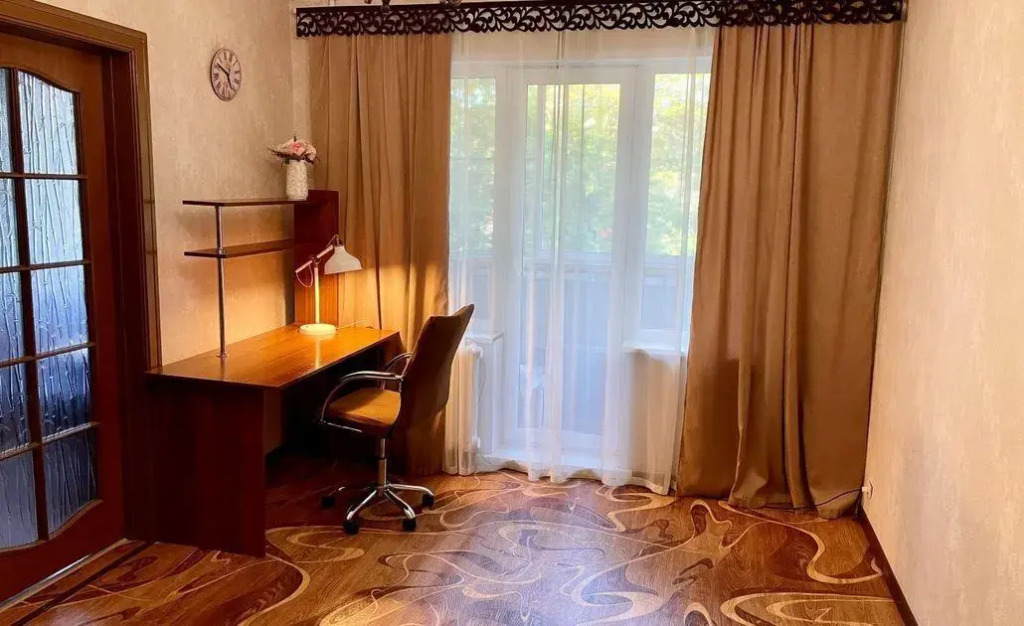 Home Hotel (Хоум Отель) на Обручева 18