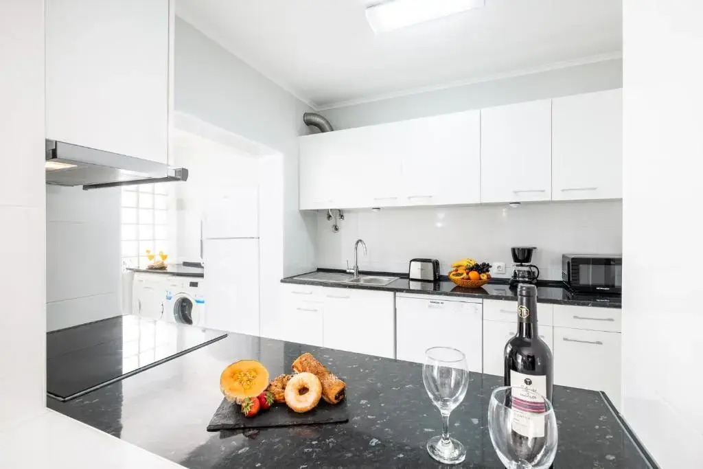 Villa Paradisius - Moradia moderna com piscina aquecível e BBQ - Albufeira