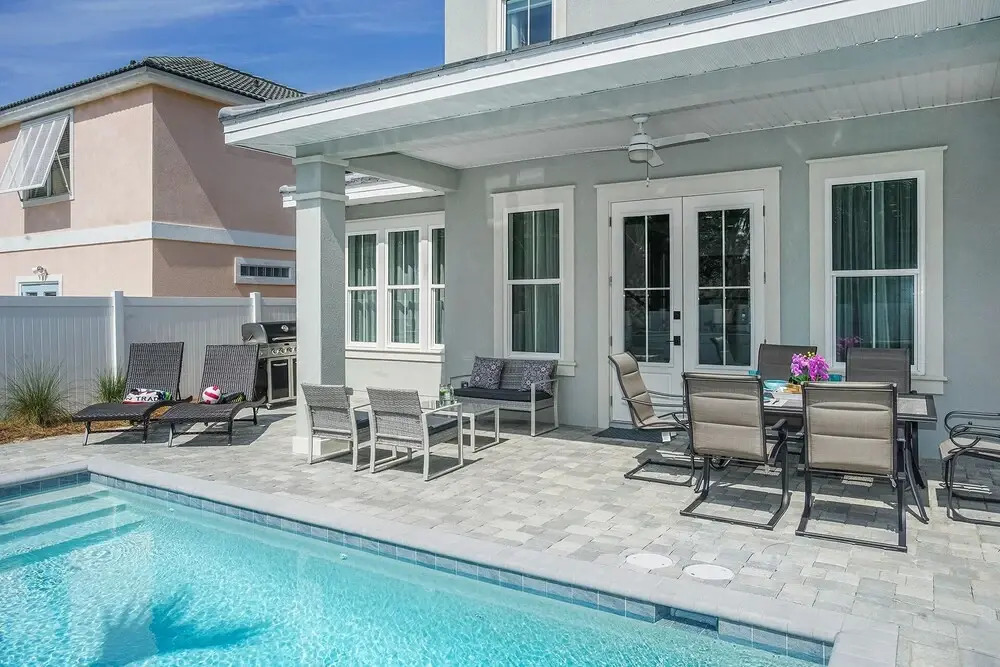 Beach Living - 1674084