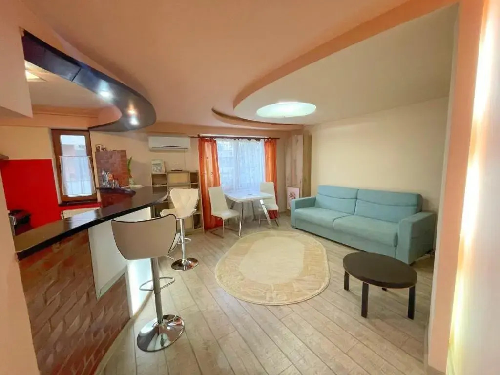 Ultracentral Lozonschi 2 rooms apartment