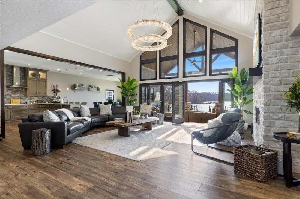 Loto Pointe, Updated Luxury Home w/ Boat & PWC Slip, Boat Ramp, Firepits, Pool Table & More!