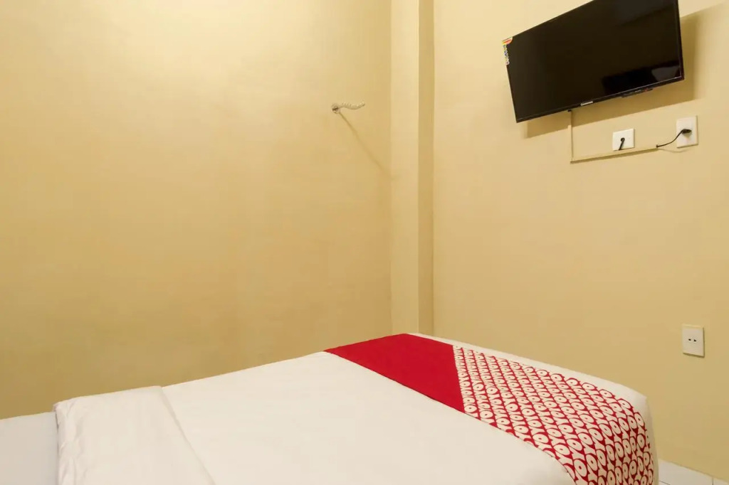 OYO 615 Residence Puri Hotel Syariah