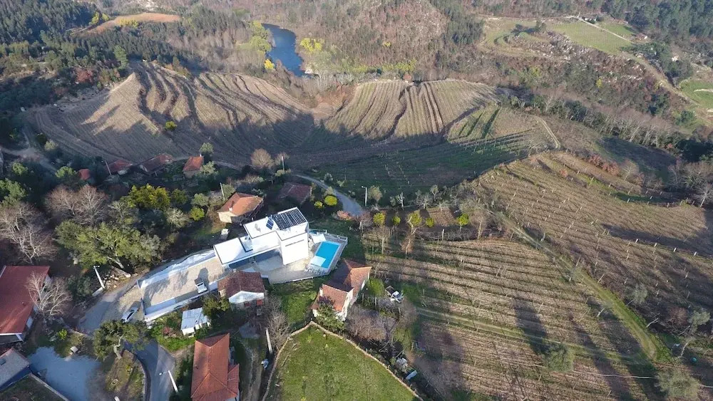 Lovely Design 4-bed Villa in Canedo de Basto