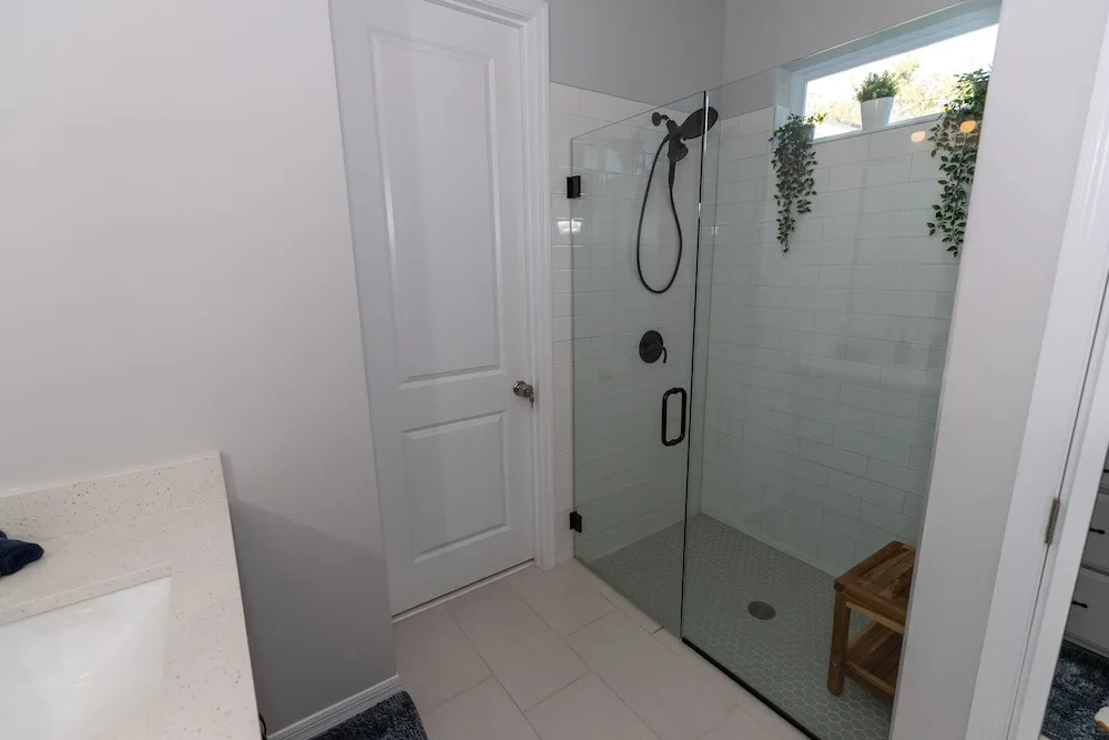 Brand New Modern Pet Friendly Zen Home W/ Private Home Theater & Hot Tub! 2 Bedroom Home by RedAwning