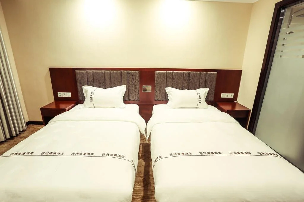 Ukelai Hotel