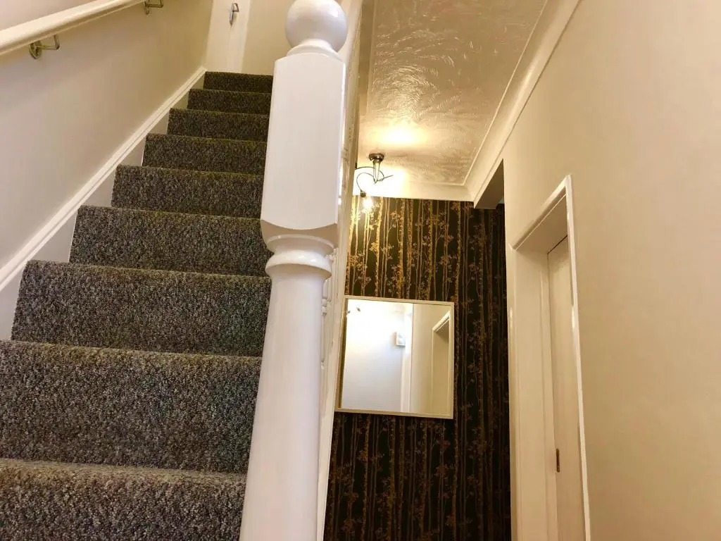 Little Connaught 2 bed House pet friendly