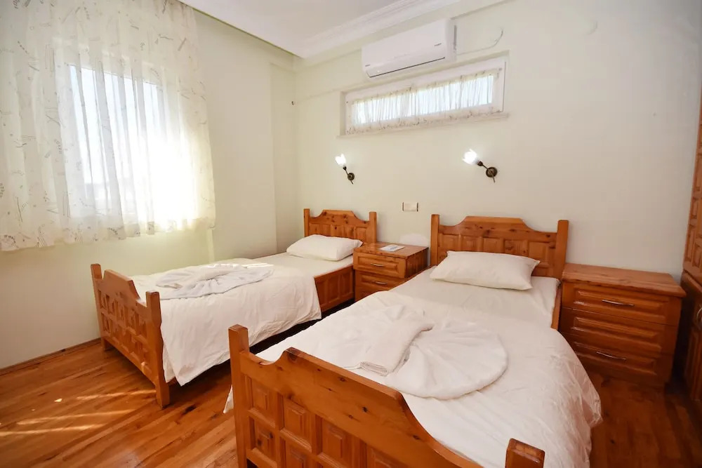 OVA7900 Villa Nail 2 Bedrooms