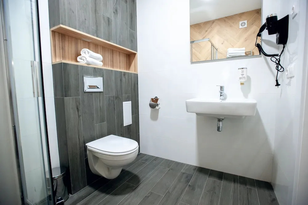 Spacious Apartment Center