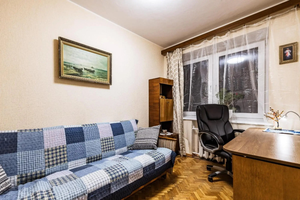 Cozy Apartment in Kaunas with Free Parking