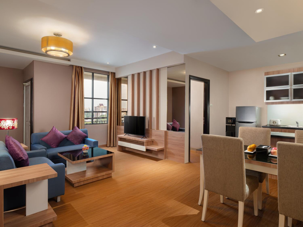 Grand City Hall Hotel & Serviced Residences