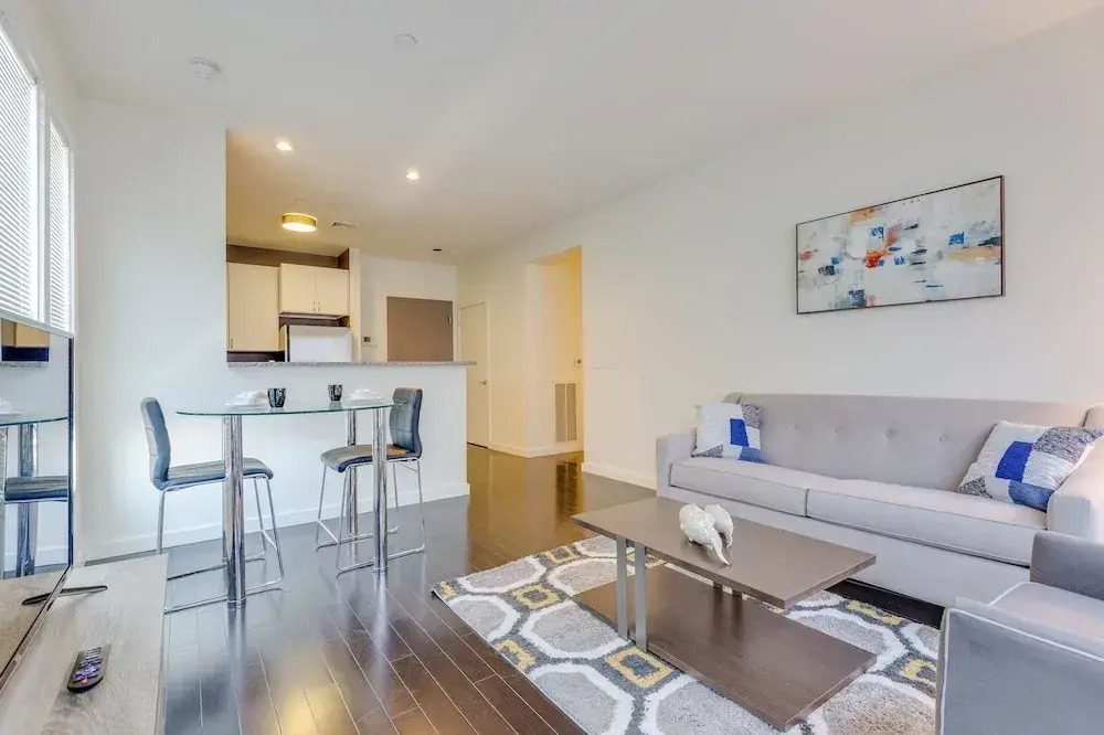 Peachtree Apartments by Avalon Suites