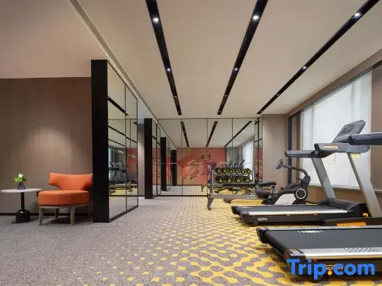 Hampton by Hilton Shantou Railway Station