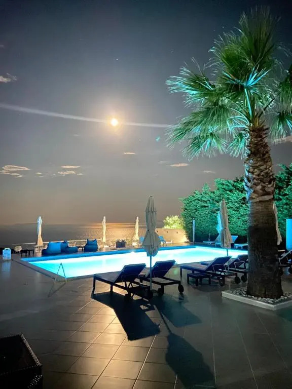 Golden View Residence