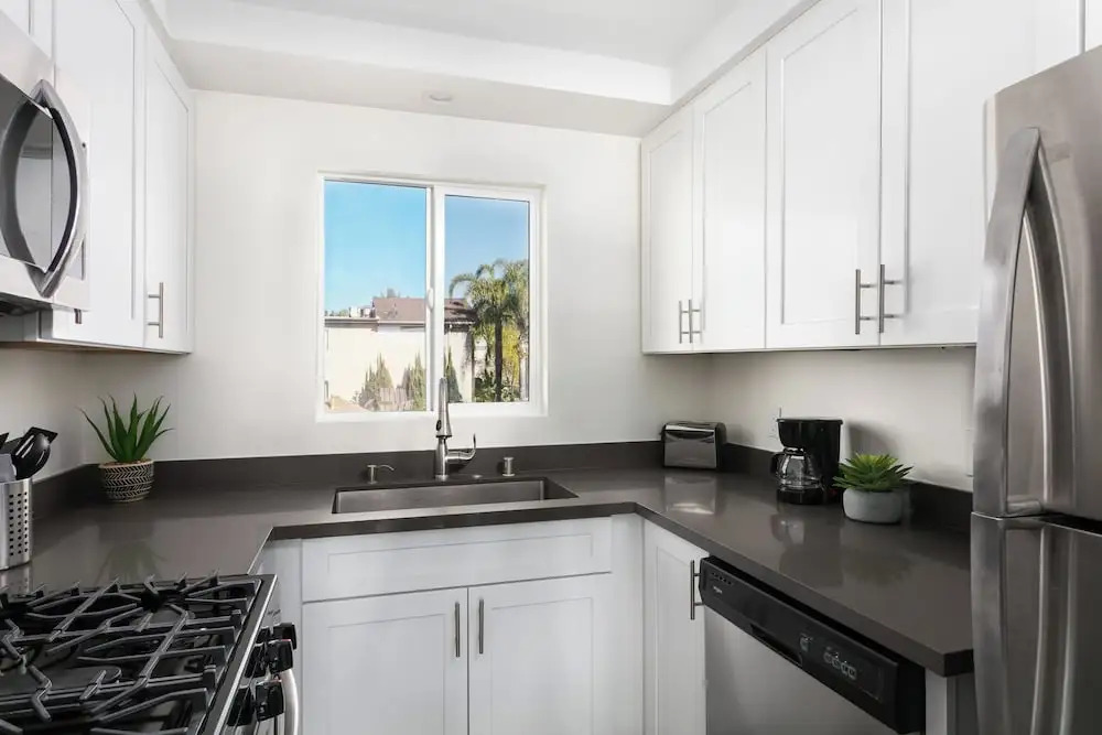 Chic City Apt Near Americana Glendale