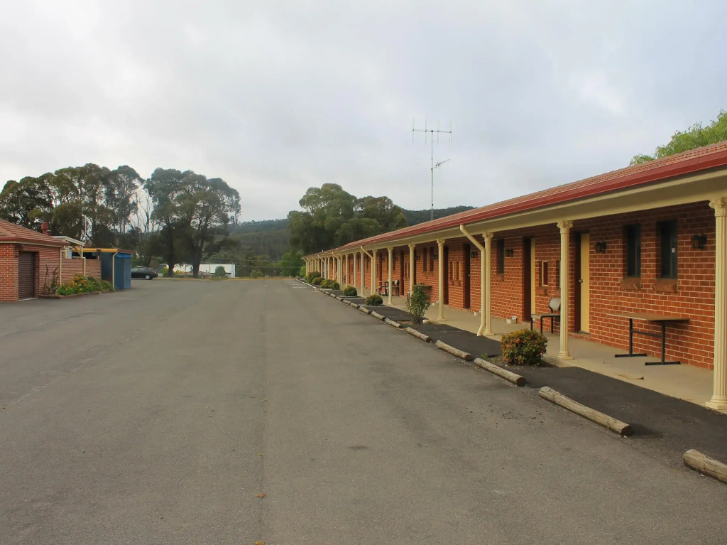 Bushmans Motor Inn