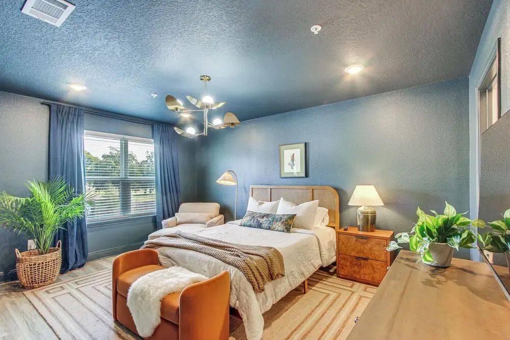 Walk to Biloxi Beach Fun! Chic & Updated Townhome