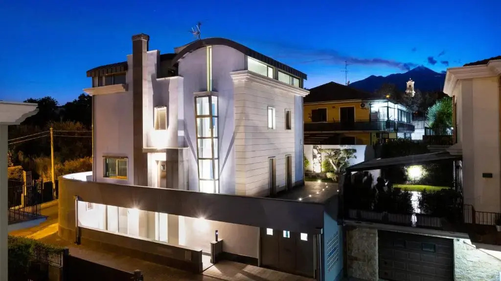Zaffiro Lavico rooms Etna nature sea