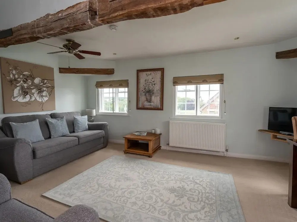 Cowdray Lodge B&B rooms