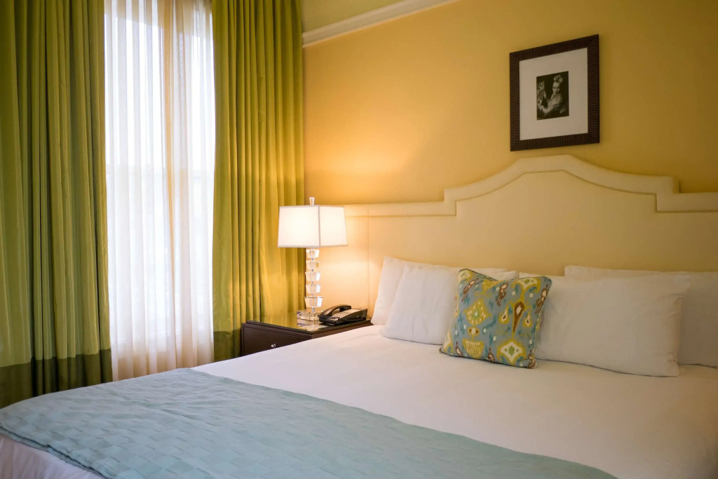 Hotel DeLuxe