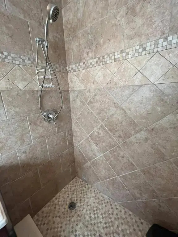 Waterfront renovated 3/2 close to everything